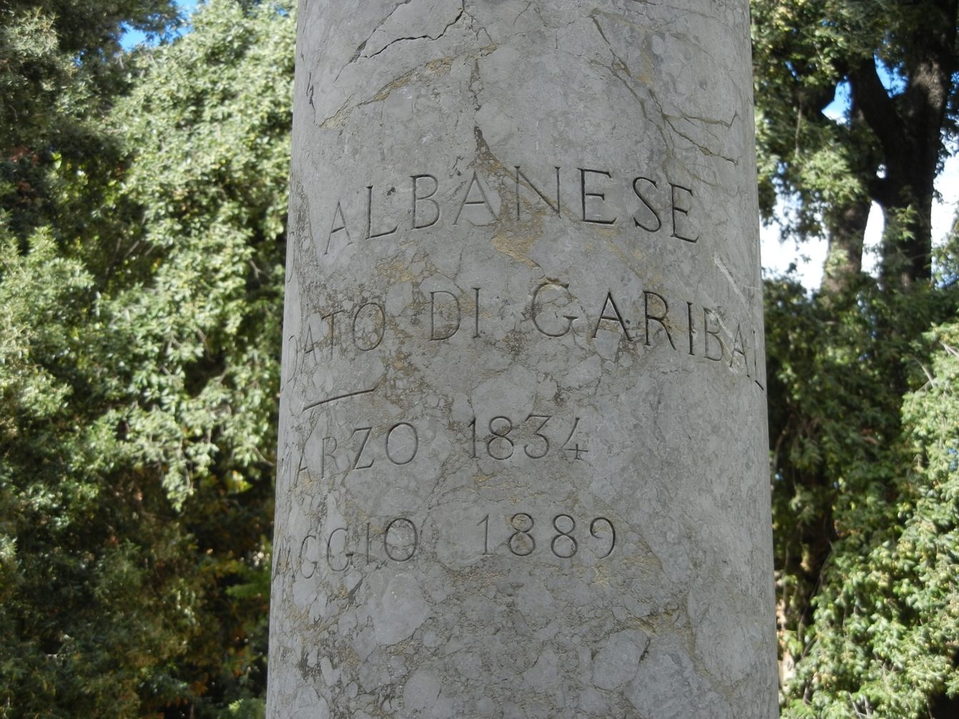 Enrico%20Albanese%27s%20bust%2C%20Palermo%28inscription%202%29.JPG